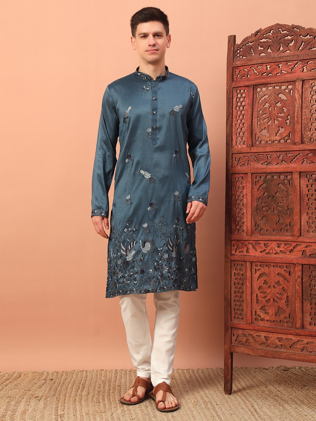 Men Kurta set with embroidery