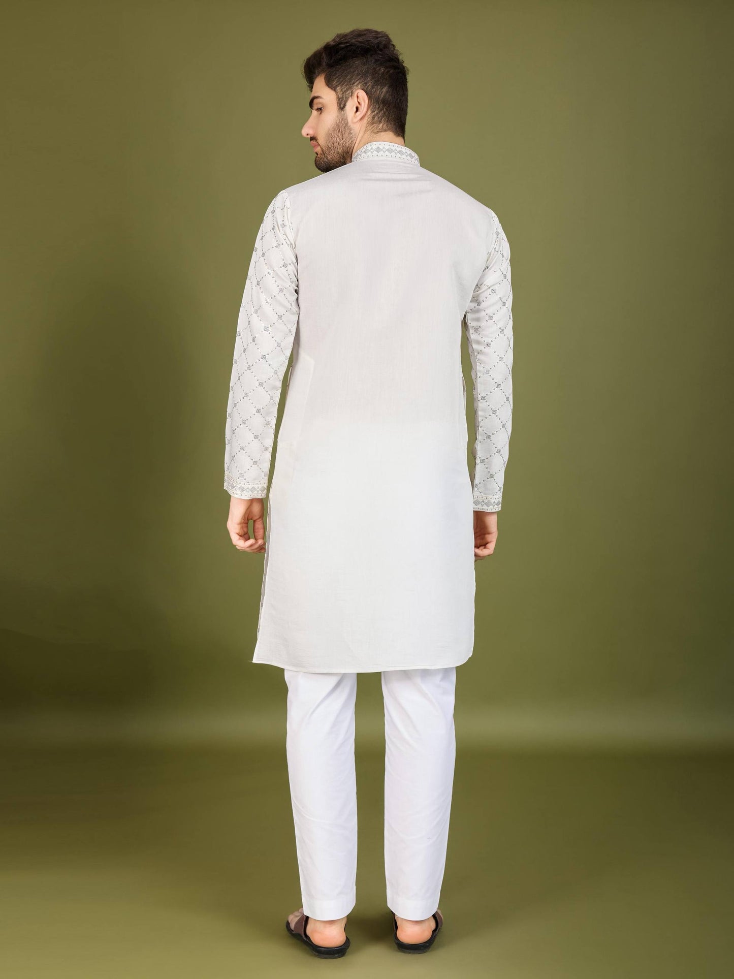 Elegant festive Embroidered Kurta Set