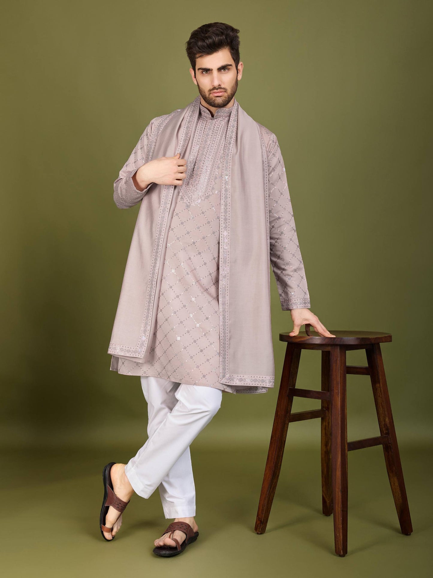 Elegant festive Embroidered Kurta Set