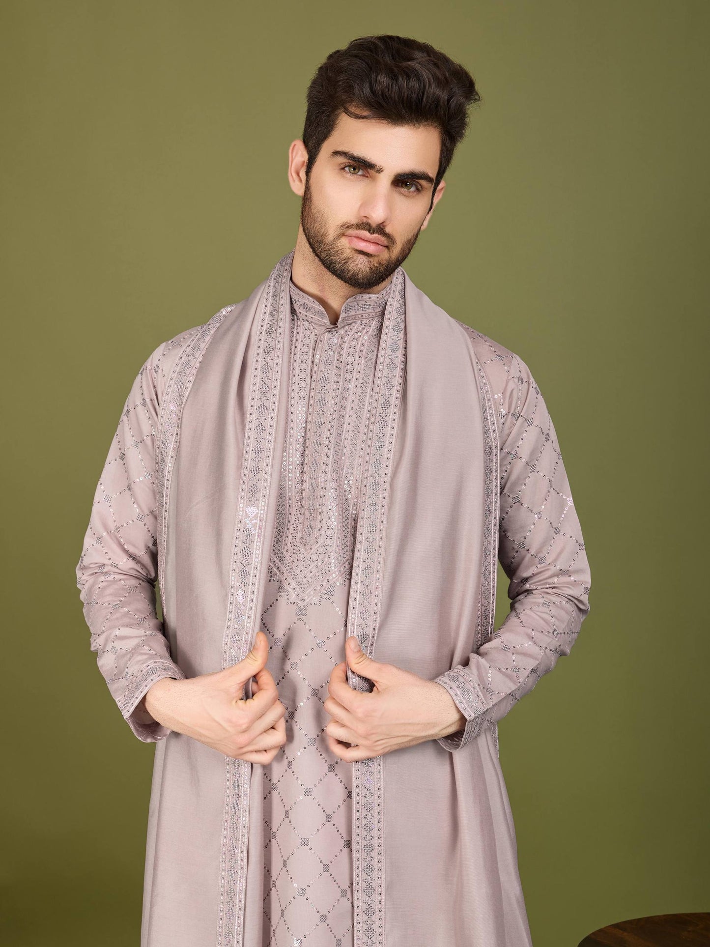 Elegant festive Embroidered Kurta Set