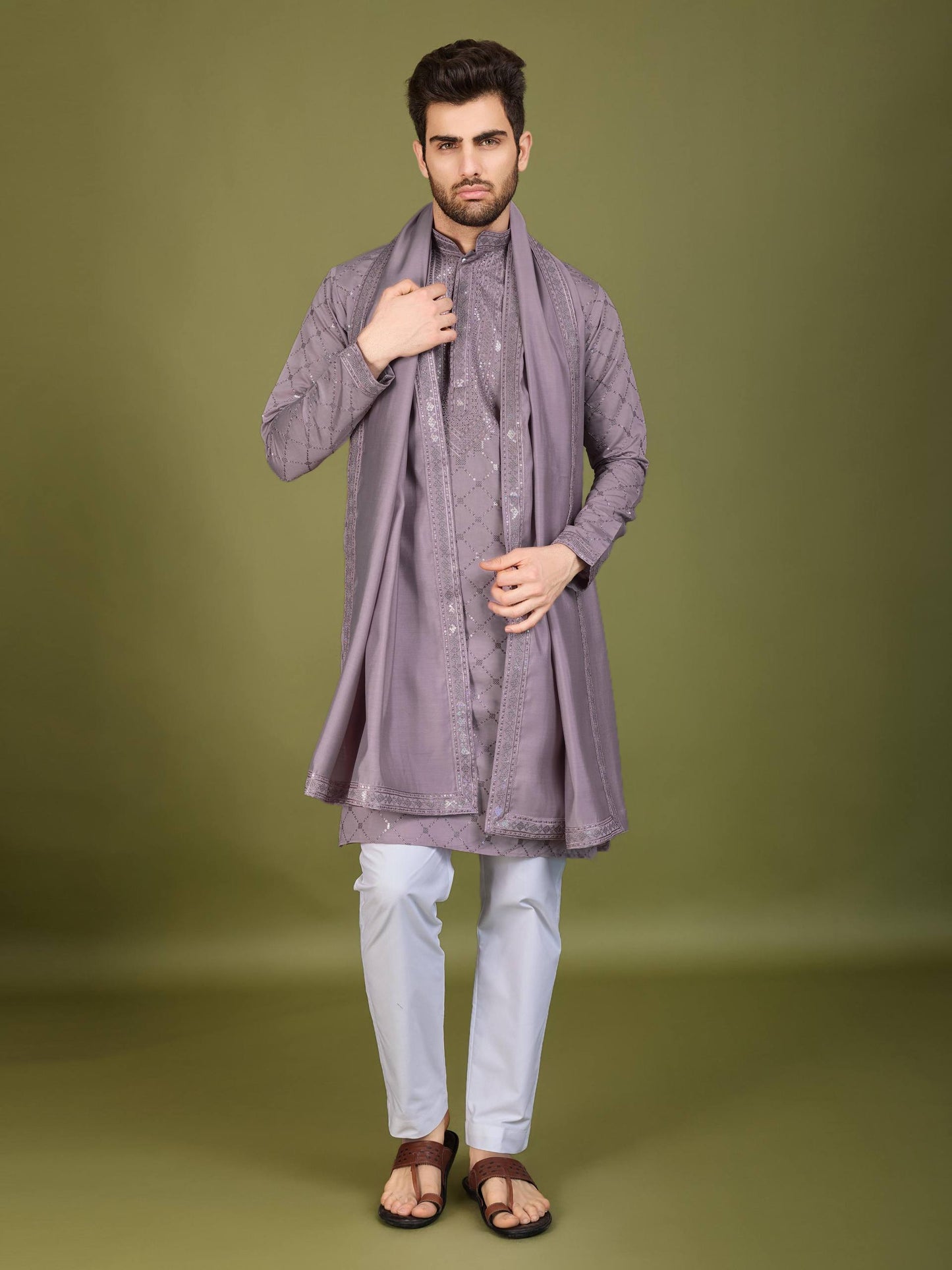 Elegant festive Embroidered Kurta Set