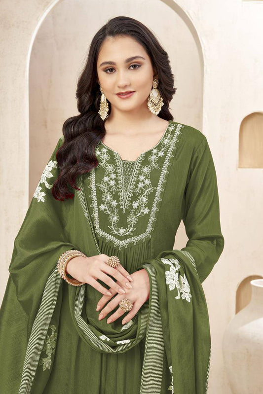 Chinon Embroidered Kurti Set with Dupatta