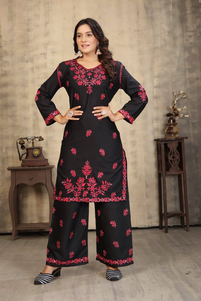 Chikankari Embroidered Kurti & Pant Set