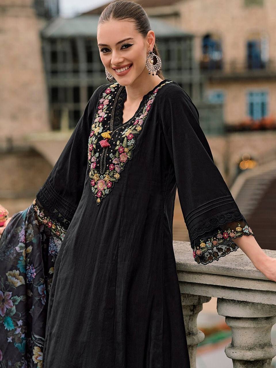 Elegant Black Viscose Chanderi Embroidered Kurti Set