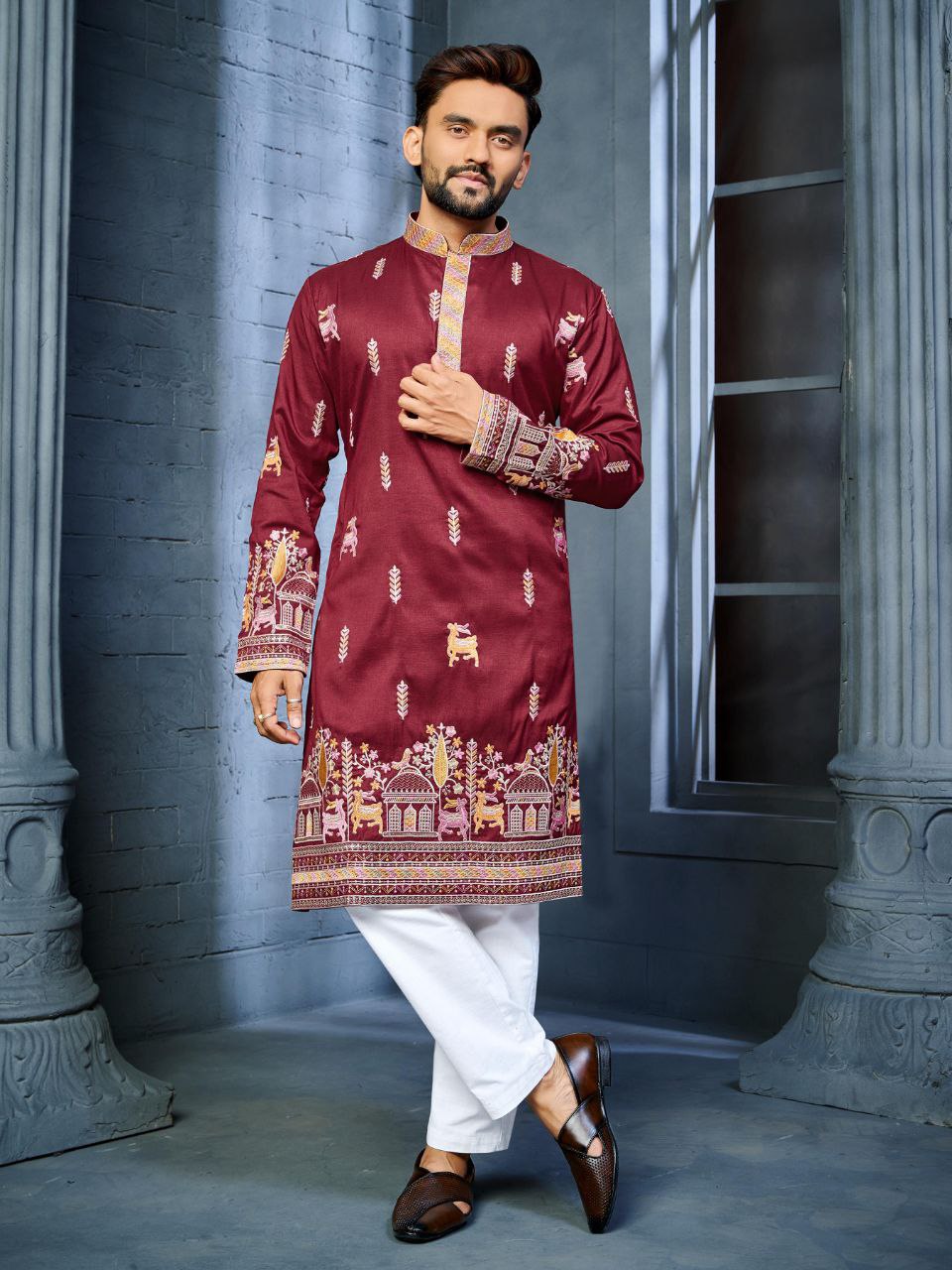Men’s Embroidered Kurta Set