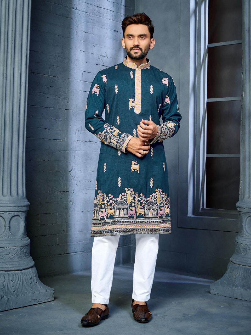 Men’s Embroidered Kurta Set