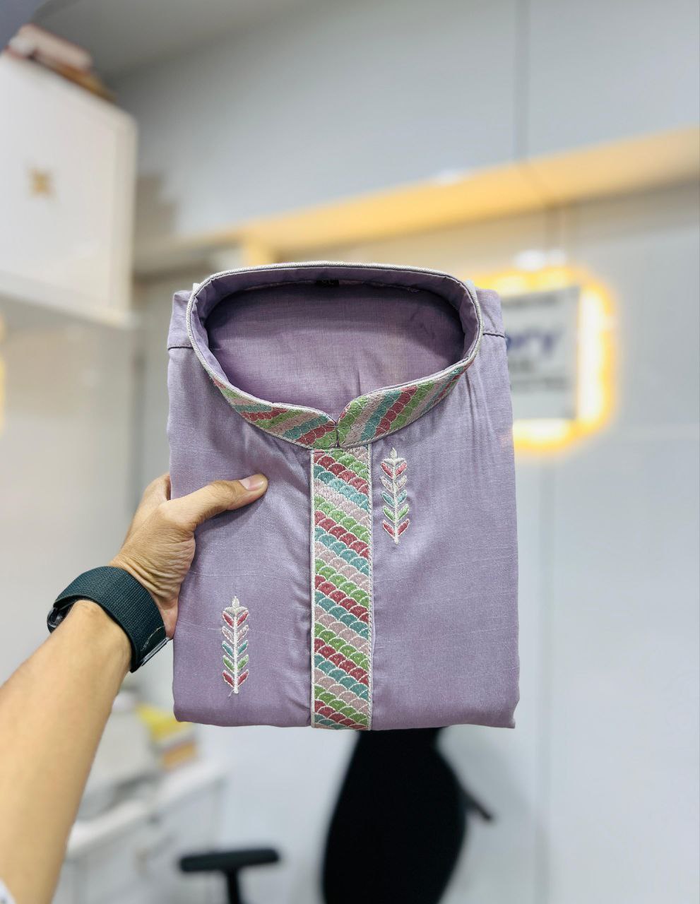 Men’s Embroidered Kurta Set