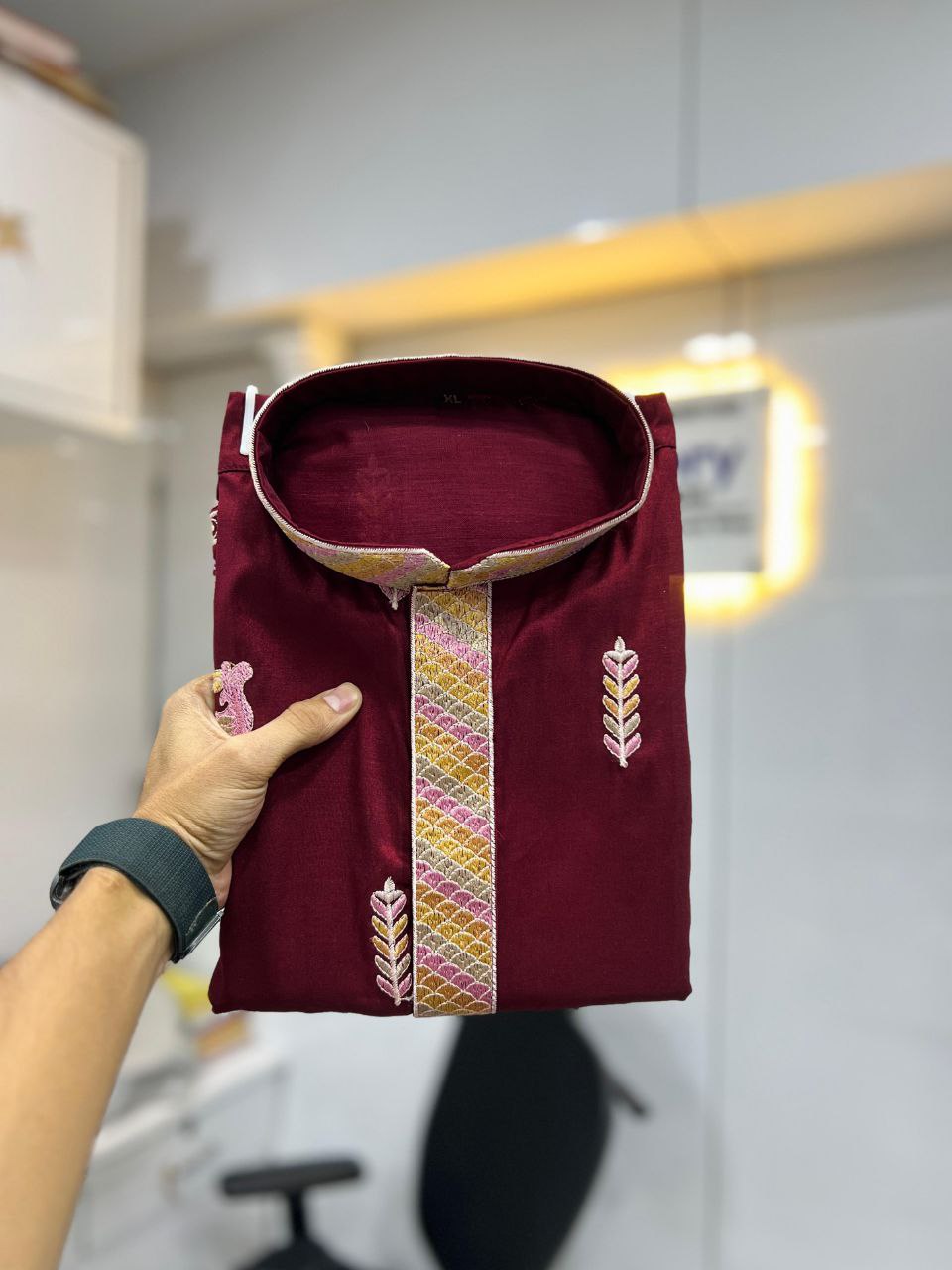Men’s Embroidered Kurta Set
