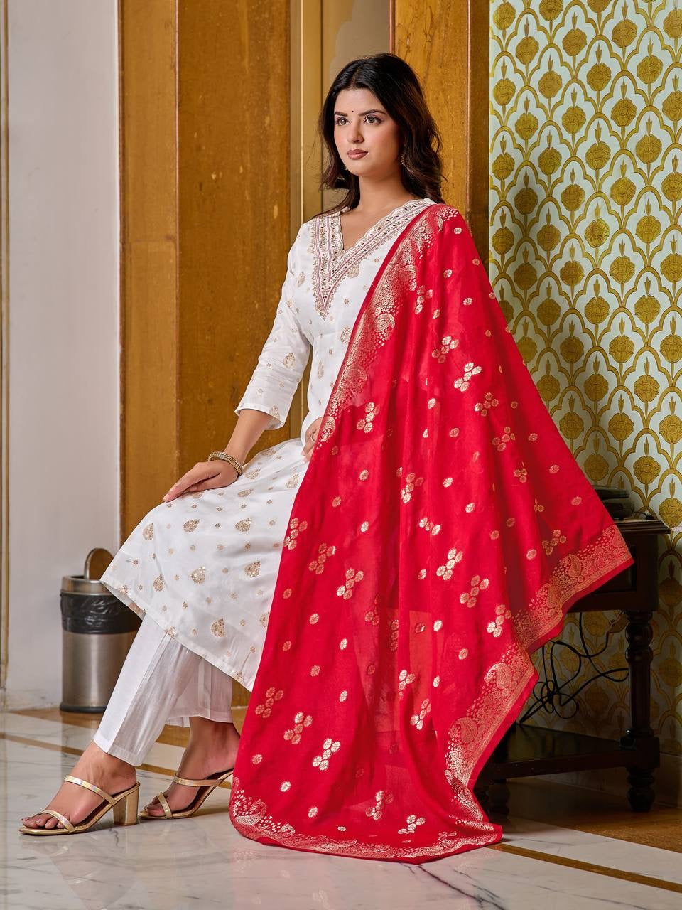 Floral Embroidered Kurti with Dupatta