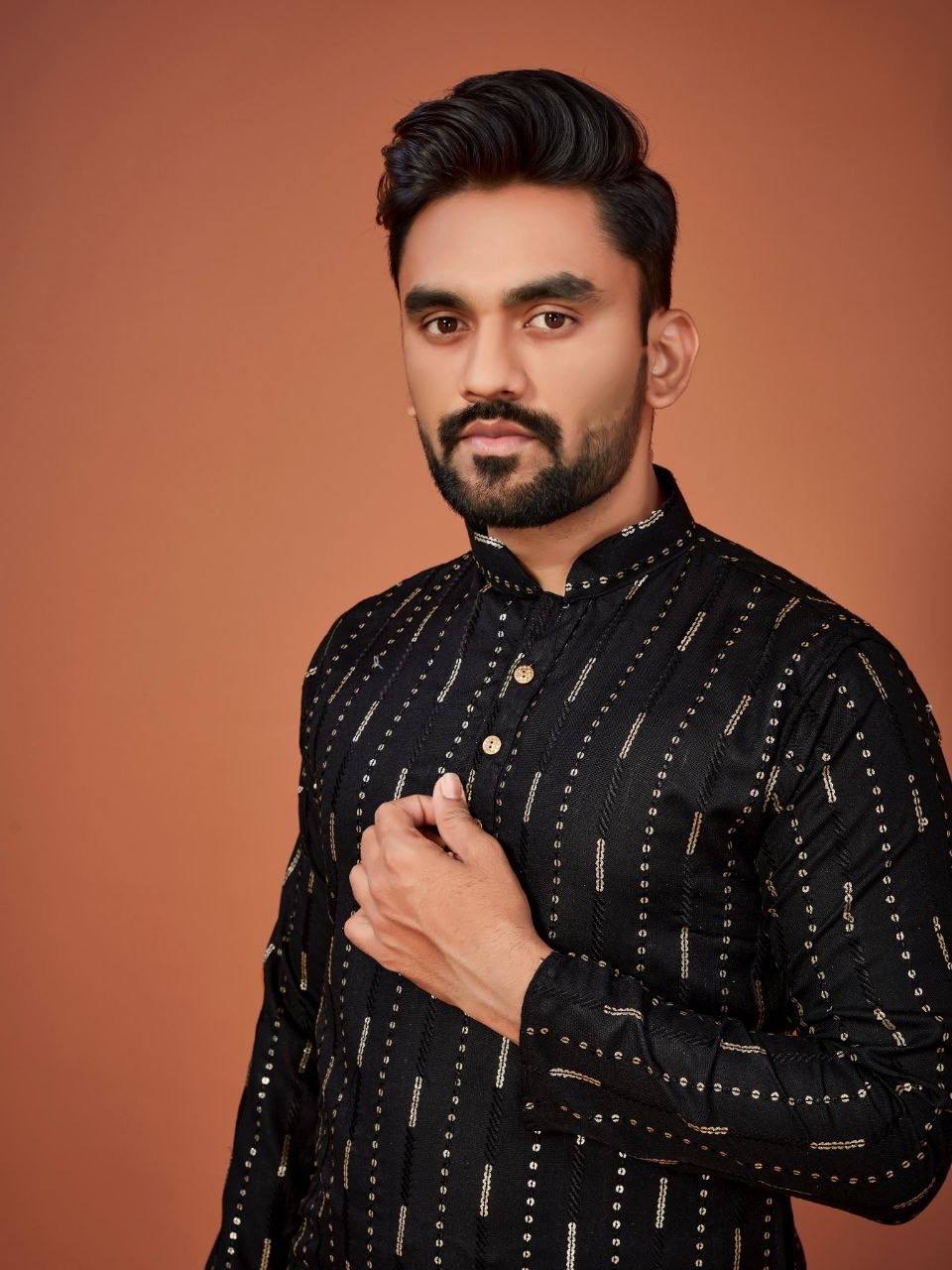 House of Kurtas Men's Kurta Black