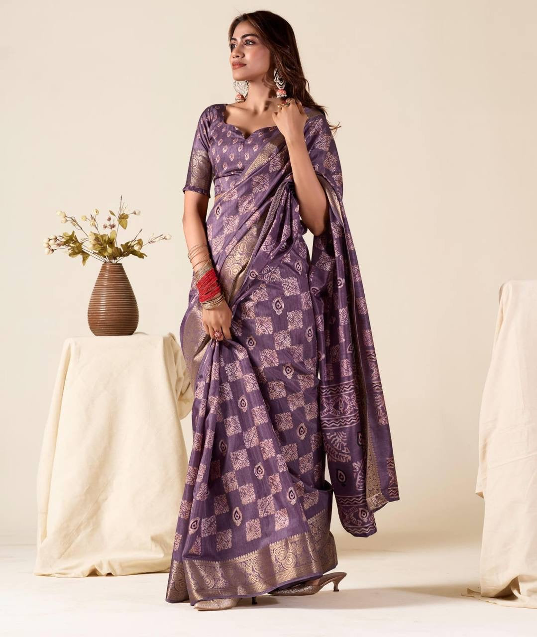 Yara Dola Silk with Foil Print Saree