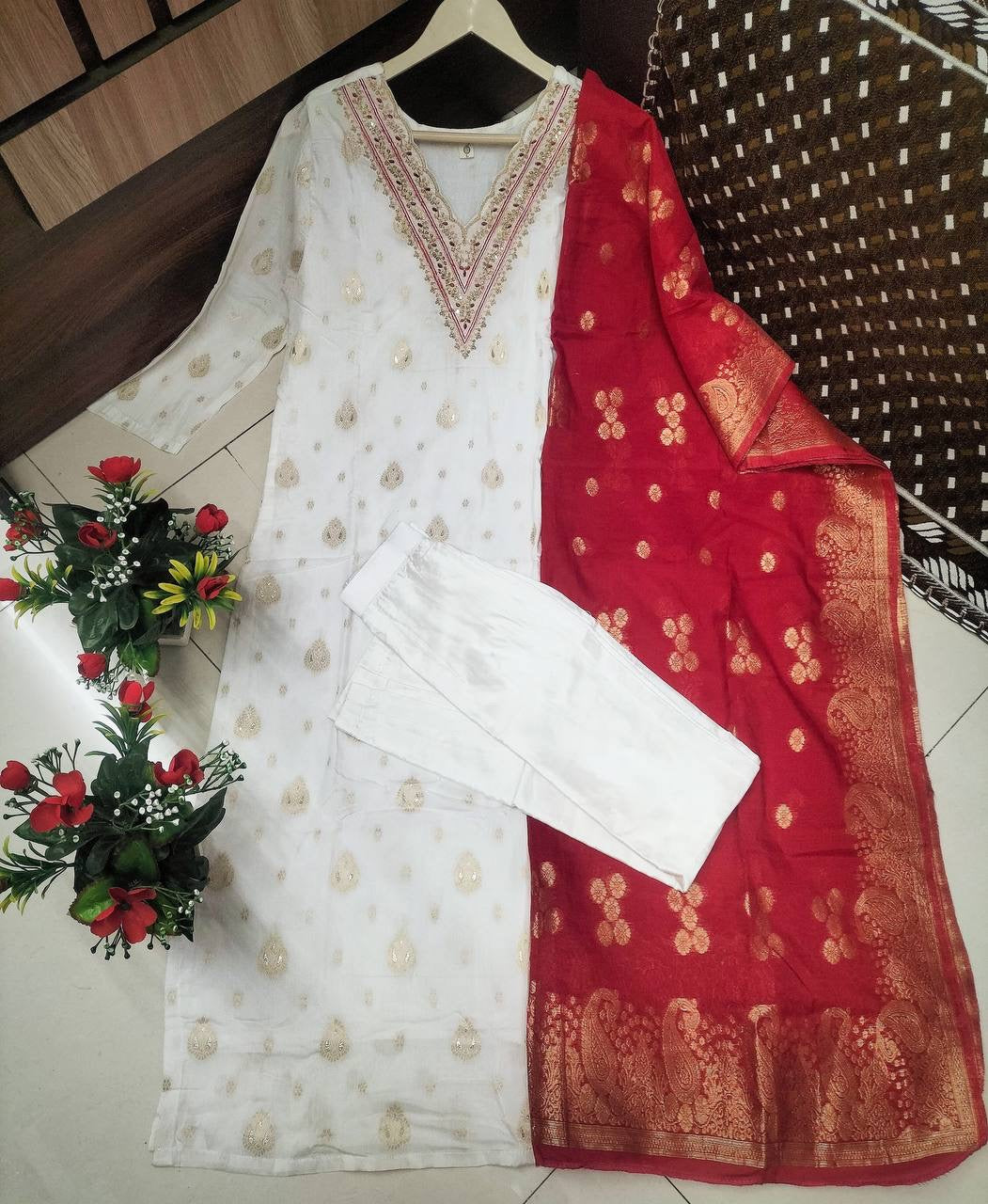 Floral Embroidered Kurti with Dupatta