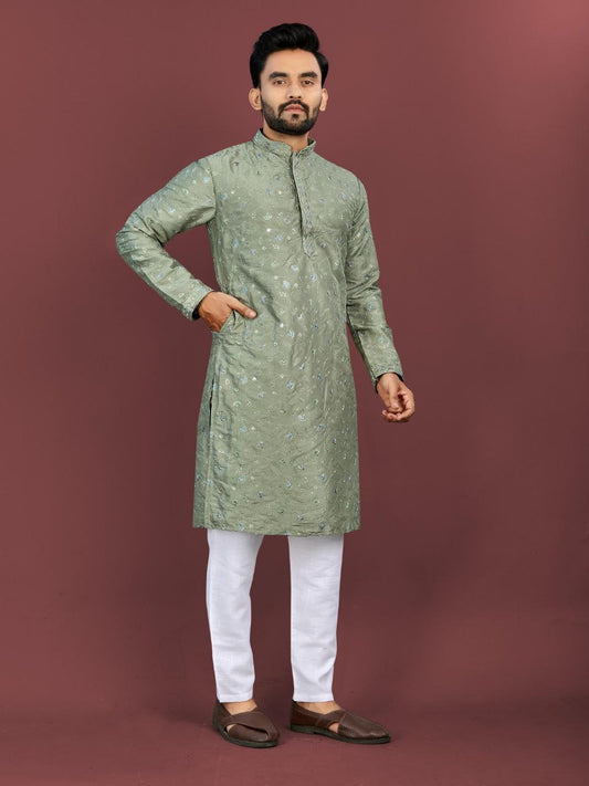 Diwas Men Embroidered Kurtas