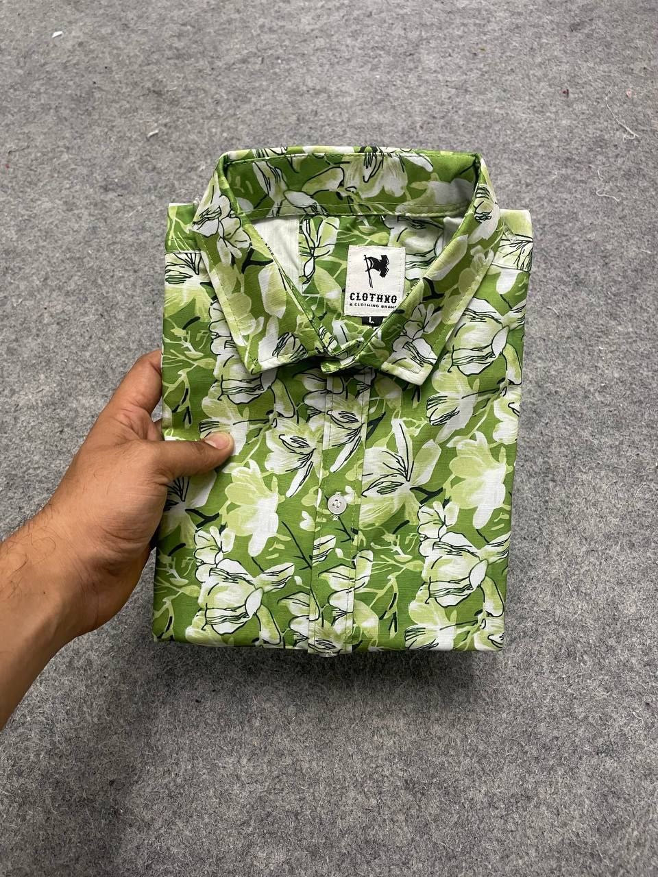 Men Green Floral Short Sleeves Shirt