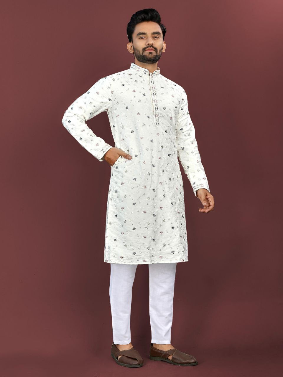 Diwas Men Embroidered Kurtas