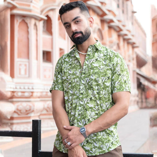 Men Green Floral Short Sleeves Shirt