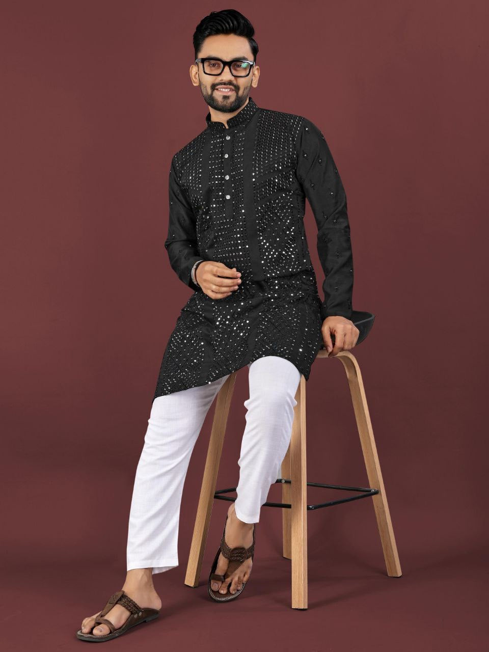 Men’s Embroidered Kurta Pajama Set
