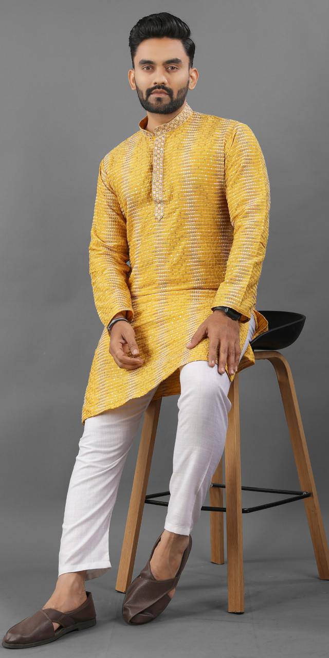 Men’s Embroidered Kurta Set