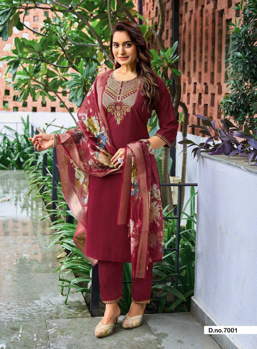 Maroon Straight Kurtai Set with Organza Jacquard Dupatta