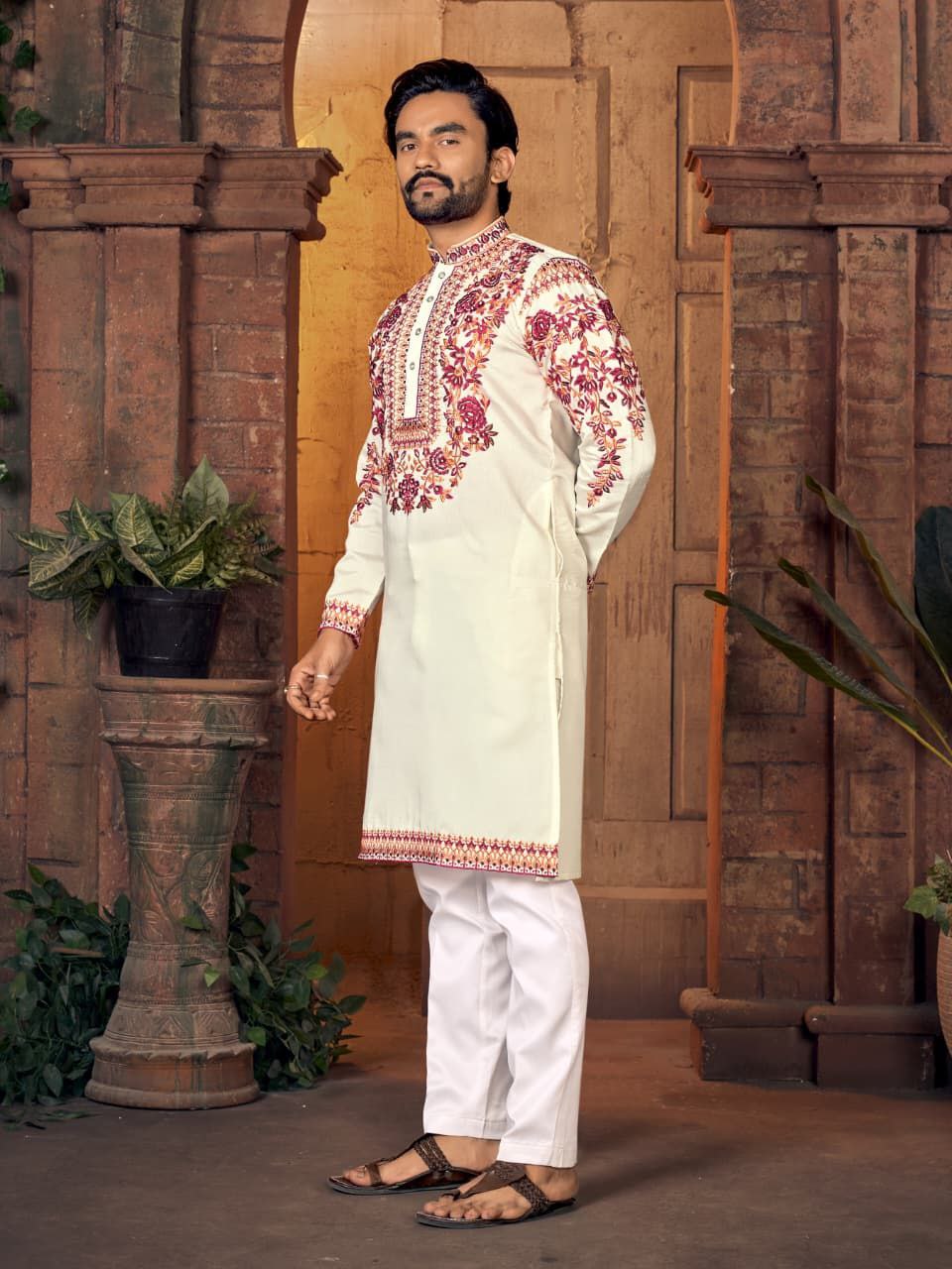 Virasat Men Off-White Kurta set with Floral Embroidery