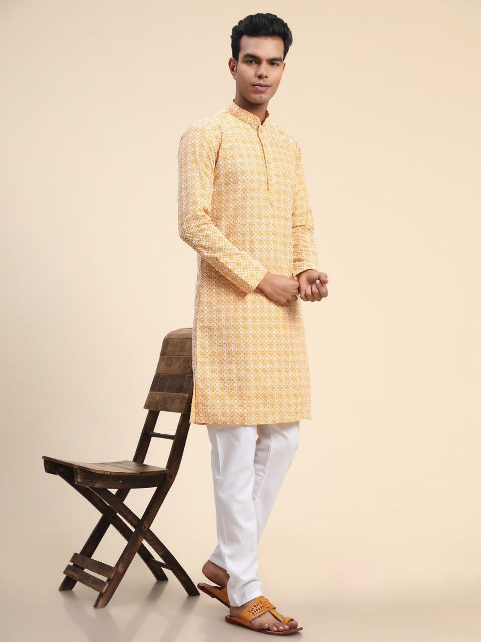 Chikankari embroidery kurta with pyjamas