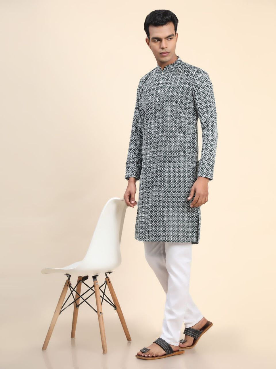 Chikankari embroidery kurta with pyjamas